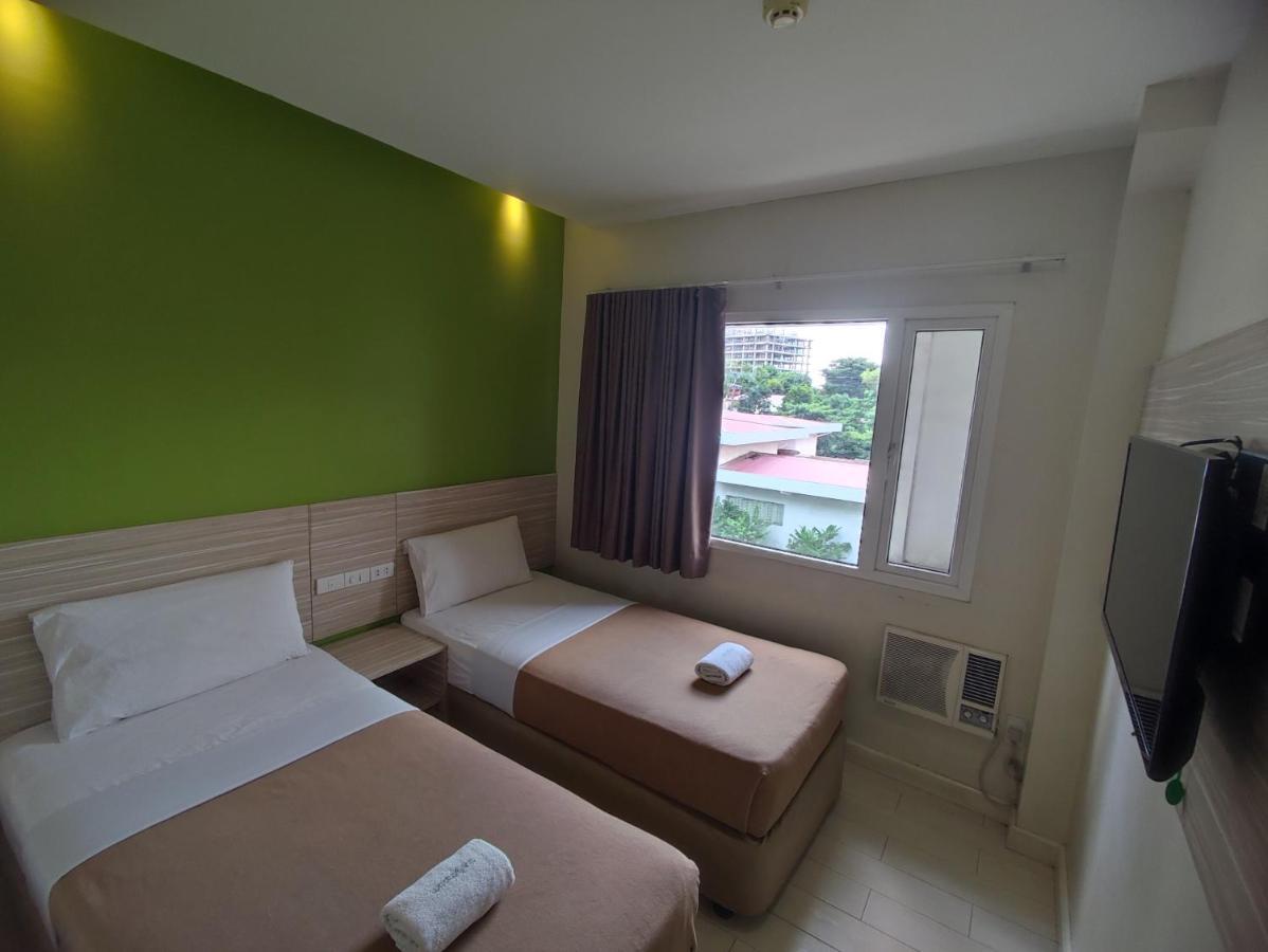 Westpoint Hotel Cebu Kültér fotó